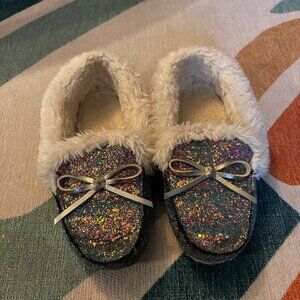 Blue Multi-Color Glitter Moccasin Slippers with Faux Fur Trim - Girl's Size 3